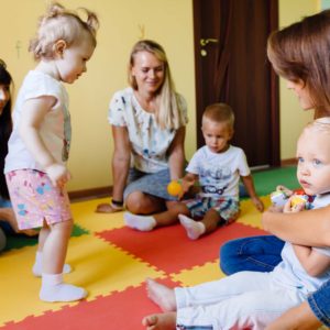 Учить языки надо с рождения: о детях, которые с пеленок говорят на двух языках