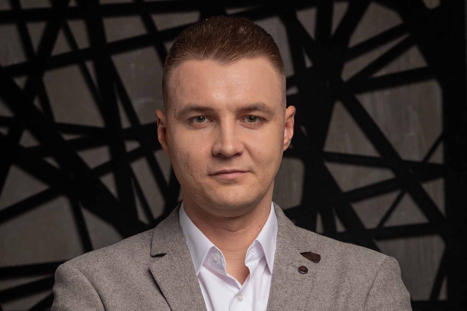 Андрей Ершов - ведущий тренер Школы «Паззлы»