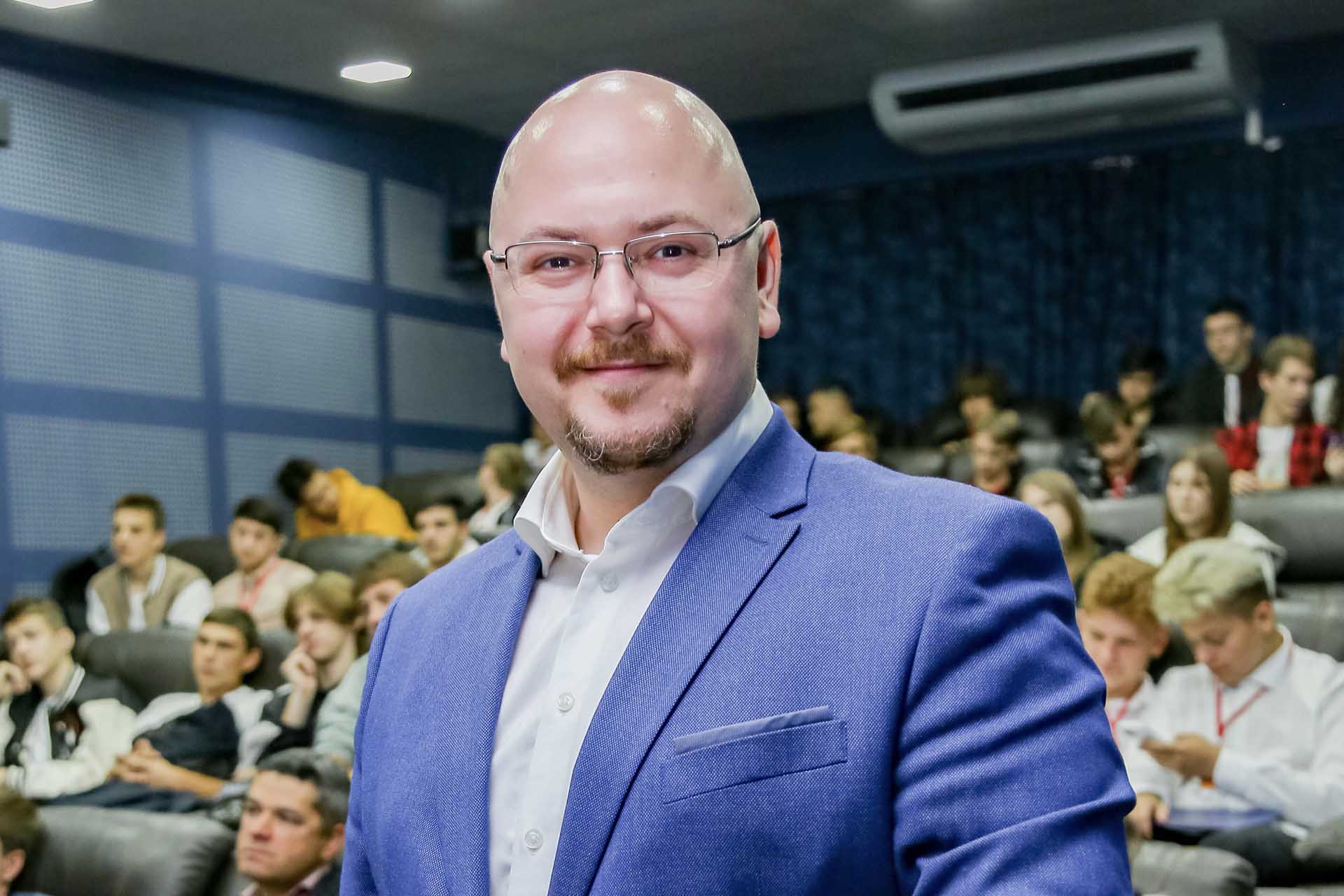 Спикер: Васьков Владимир. Бизнес-тренер, эксперт в построении отделов продаж